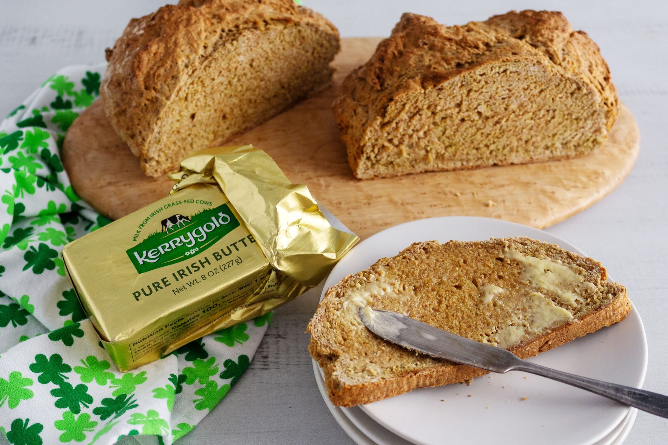 https://www.tasteofhome.com/wp-content/uploads/2020/02/Irish-Brown-Bread.TOH_.Nancy-Mock-6-ADedit.jpg