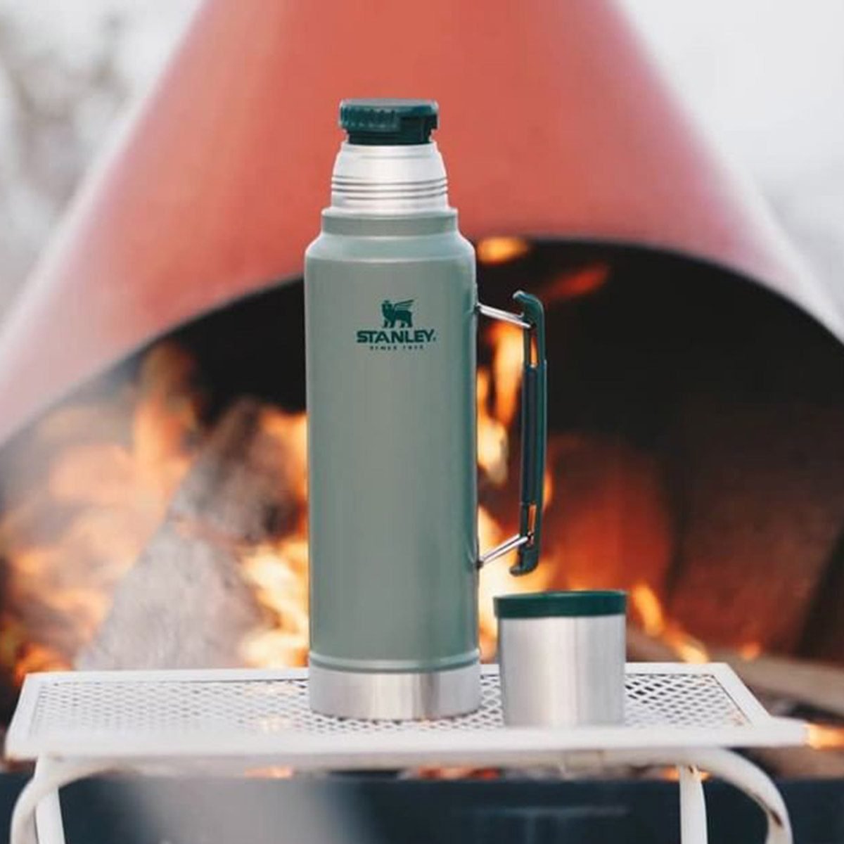 https://www.tasteofhome.com/wp-content/uploads/2020/05/stanley-thermos-feature.jpg
