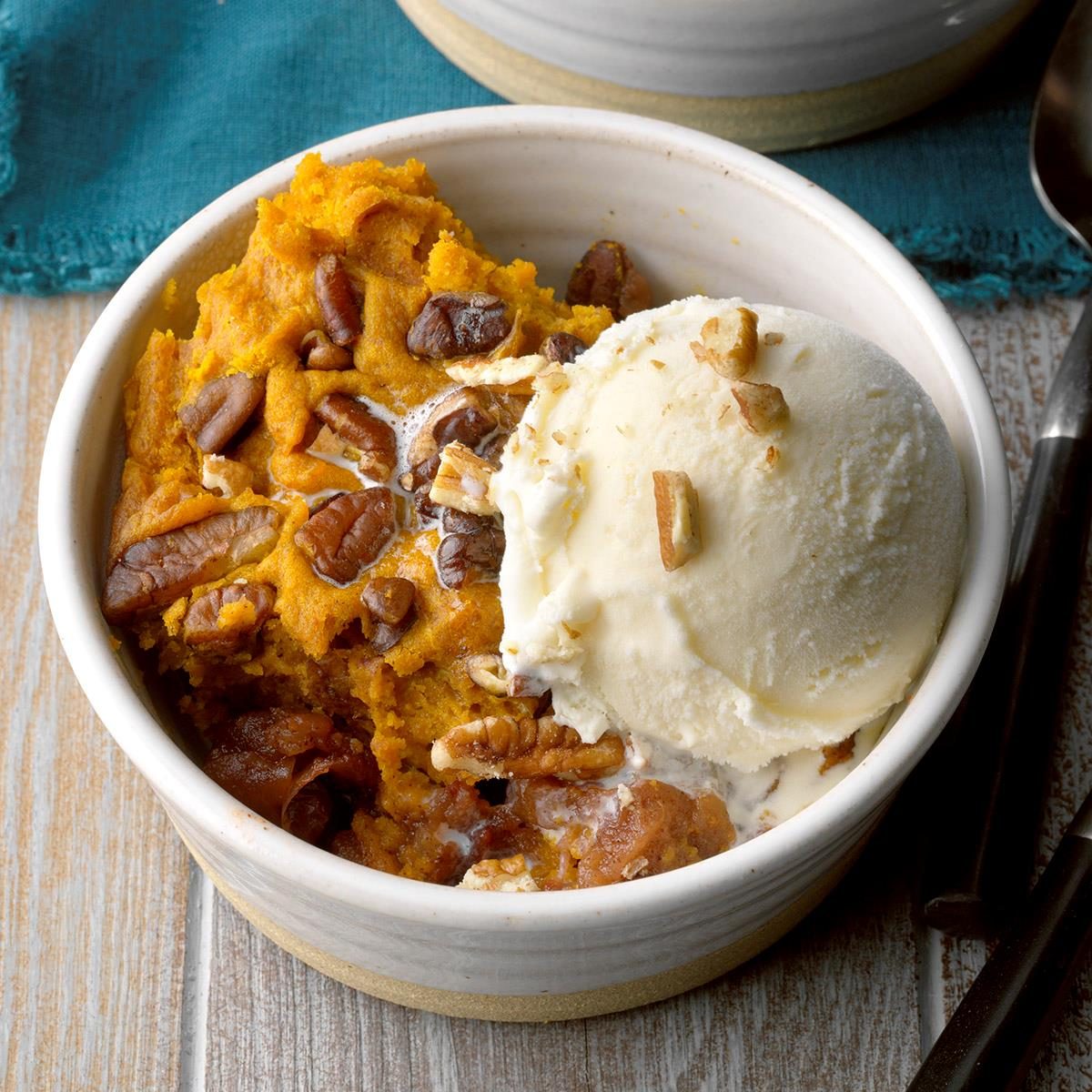 Slow Cooked Pumpkin Apple Cobbler Exps Tohon20 246956 B06 05 6b 9