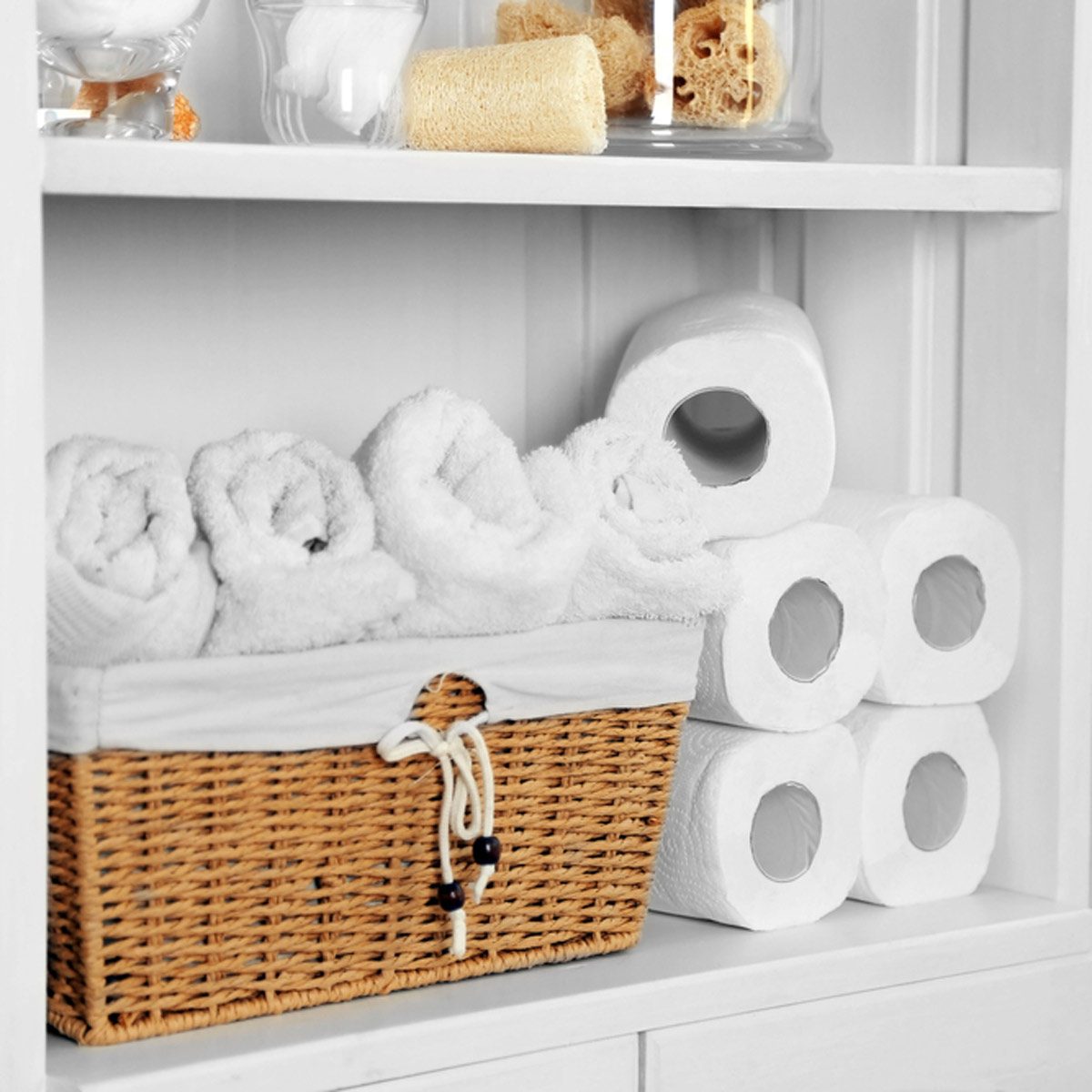 stock-bathroom_409075276 toilet paper bathroom organization towels wash clothes