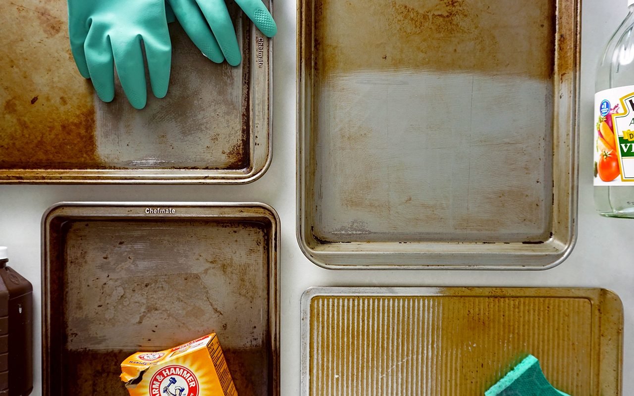 How to Clean Baking Sheets So They Shine Like the Top of the