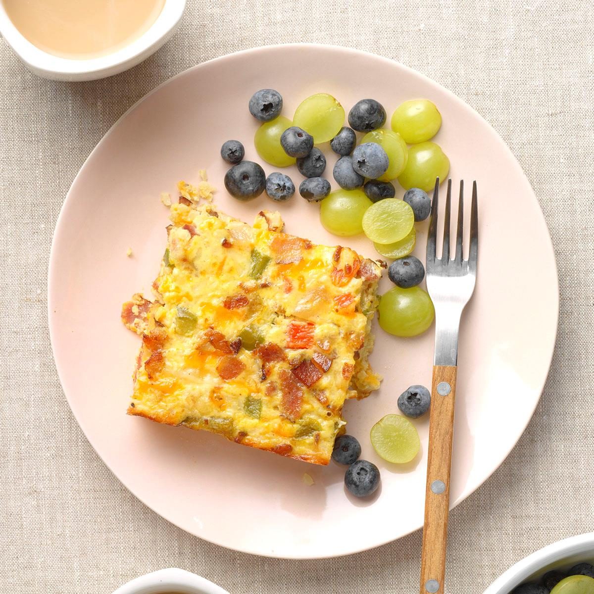 Easy Cheesy Cauliflower Breakfast Casserole Exps Tohdj21 242529 B08 04 1b 16