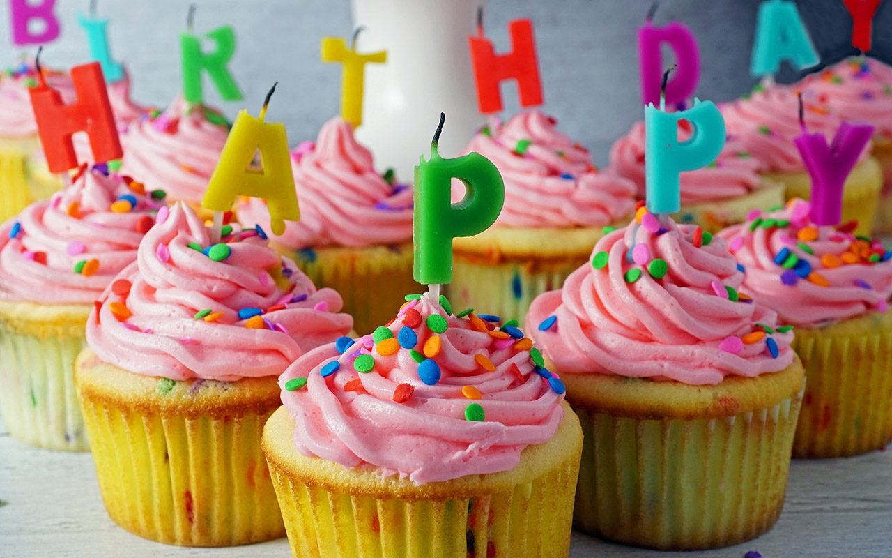 Delicious Birthday Cupcakes | Winni.in