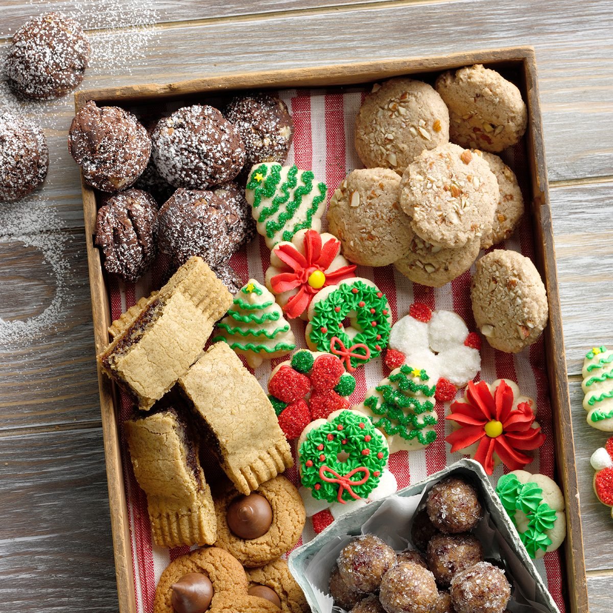 Create A Holiday Cookie Tray