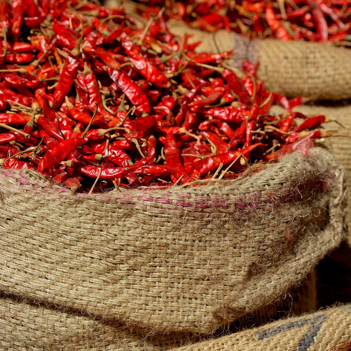 https://www.tasteofhome.com/wp-content/uploads/2021/01/red-dried-chili-peppers-for-sale-at-market-636144662.jpg?fit=700%2C700