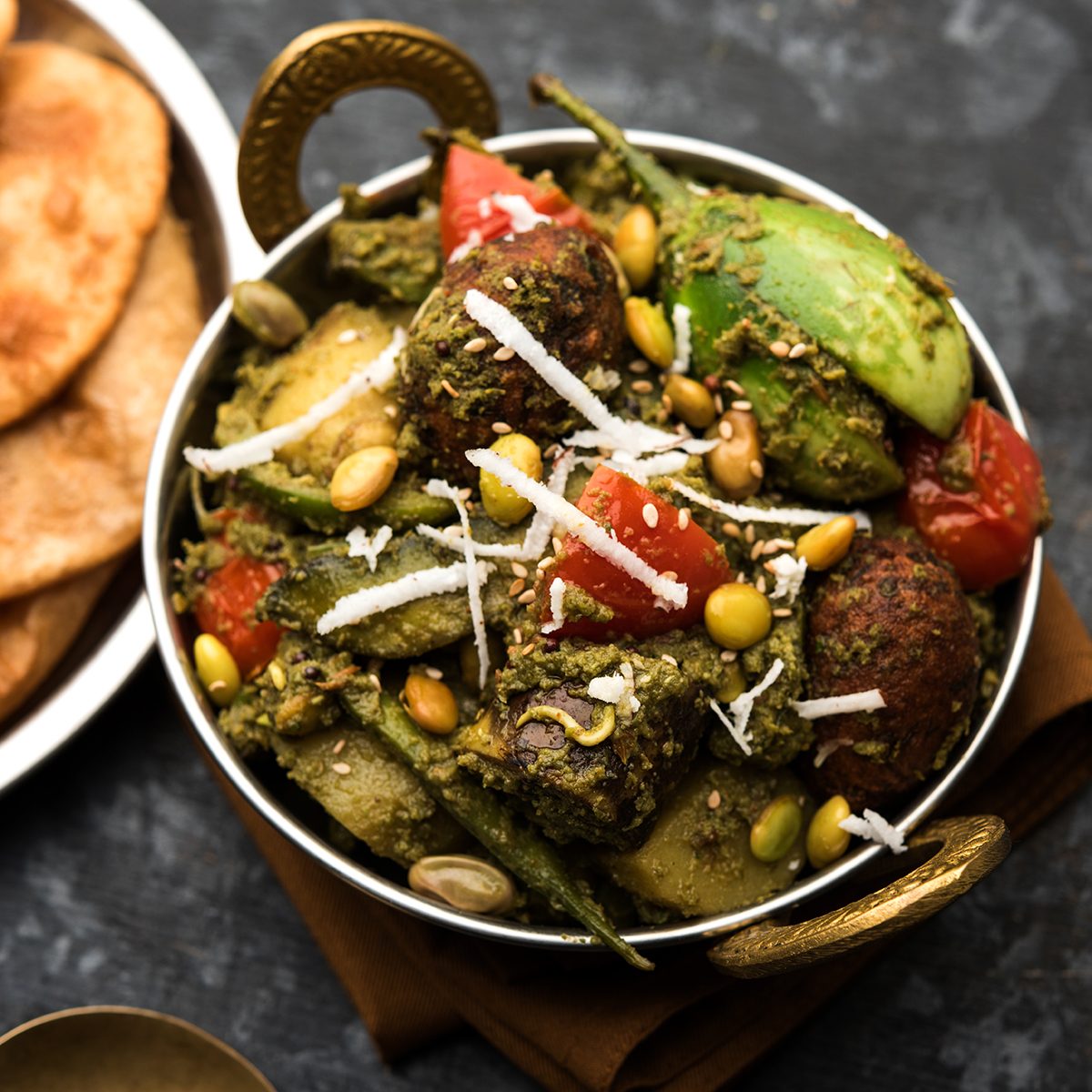 https://www.tasteofhome.com/wp-content/uploads/2021/01/undhiyu-is-a-gujarati-mixed-vegetable-dish-1177421198.jpg?fit=680%2C680