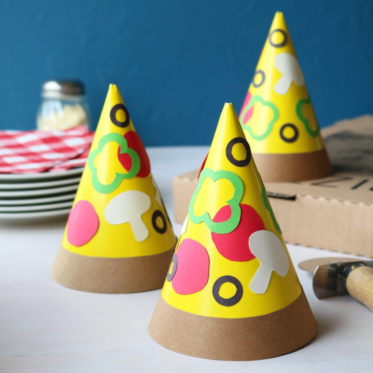 Must-Have Birthday Decoration Items  Simple Birthday Decoration Ideas &  Images