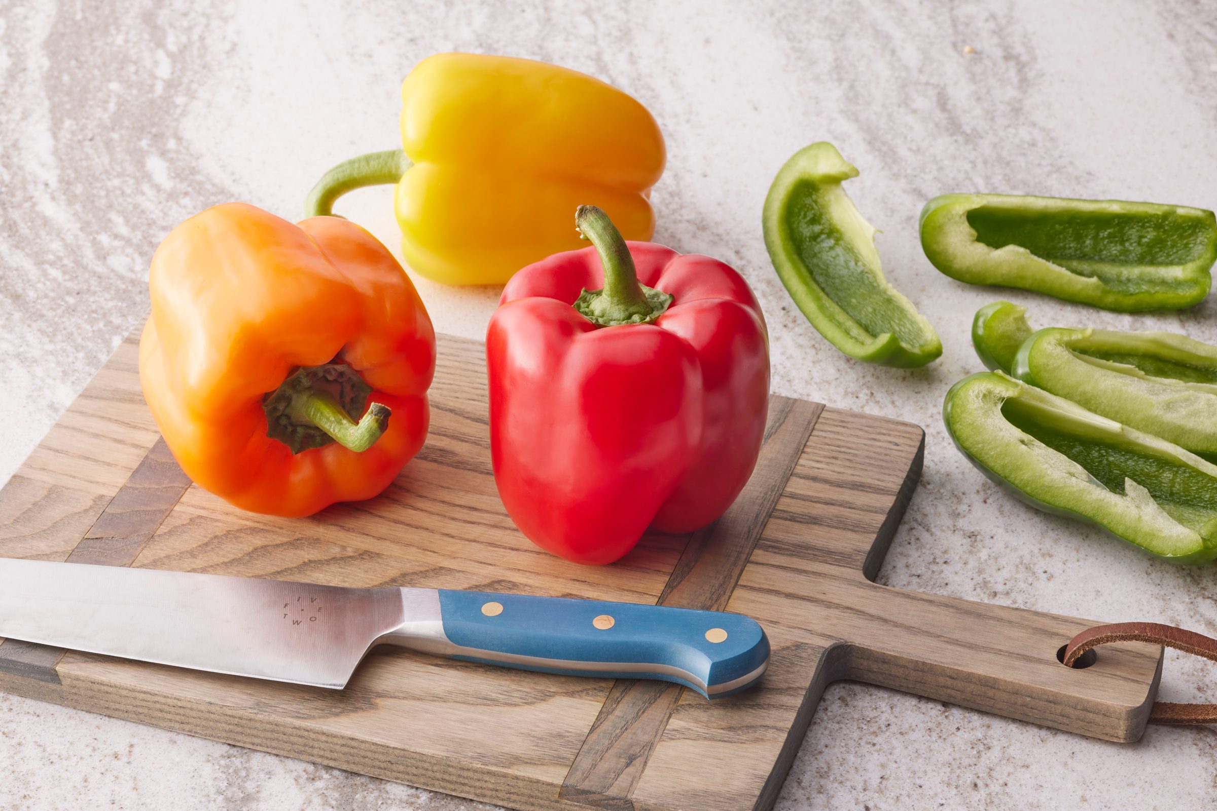 How to Cut a Bell Pepper {Step-by-Step Tutorial} - FeelGoodFoodie