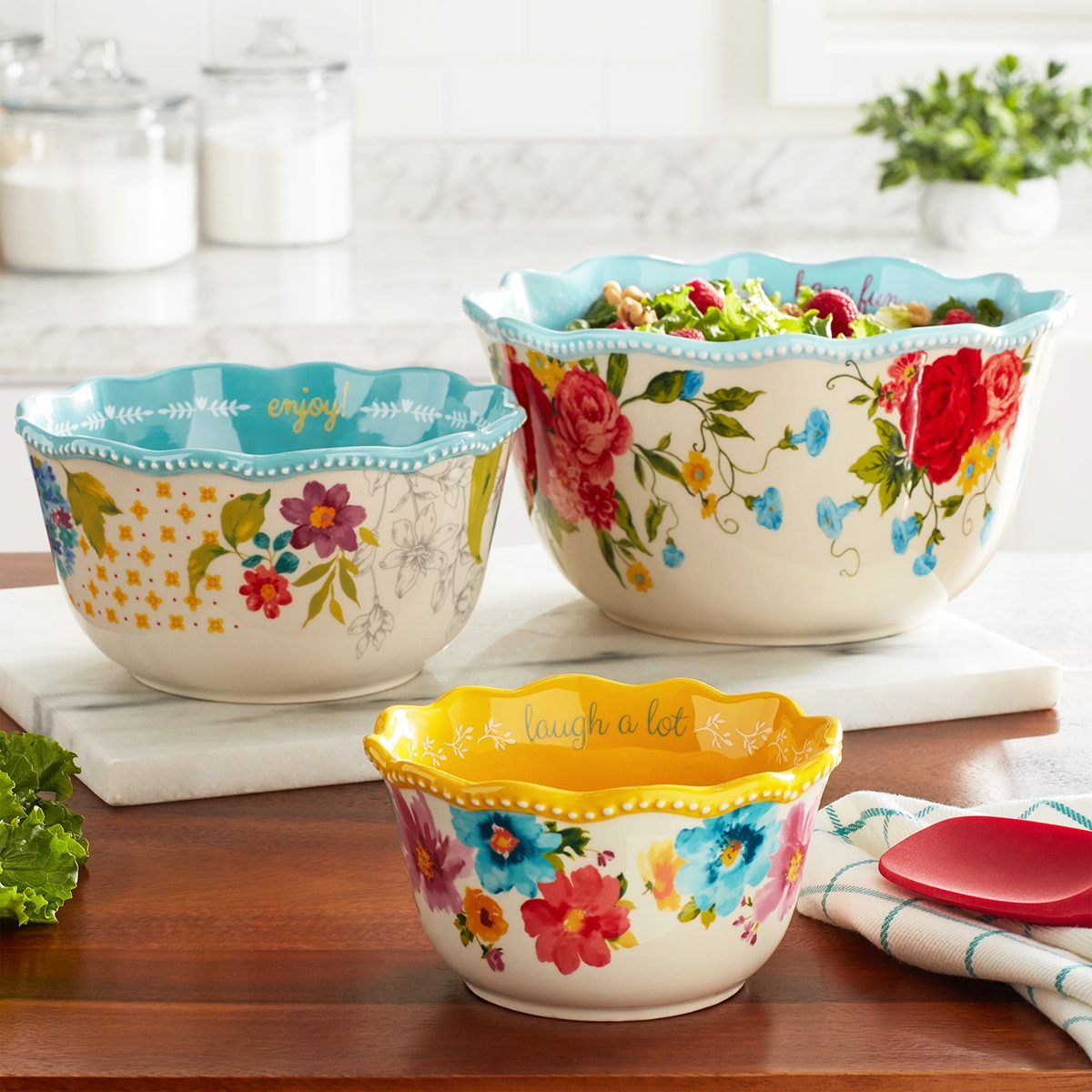Pioneer Woman's new kitchen line is decorative and affordable