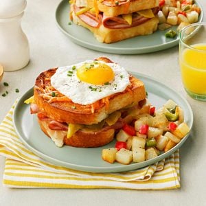 Chiles Rellenos Croque Madame Exps Rc21 257985 B04 20 4b 10