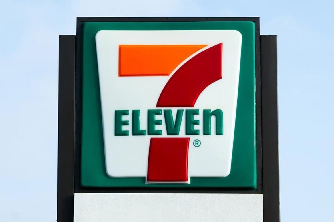 7eleven logo on an outdoor sign