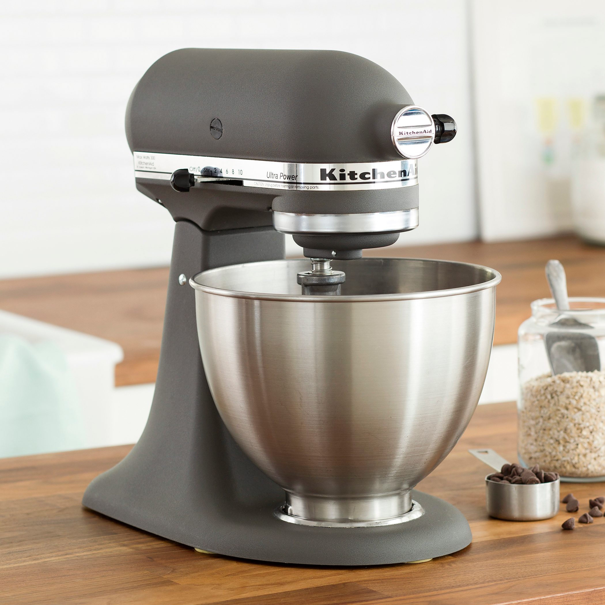 6 Surprising Facts About KitchenAid Mixers