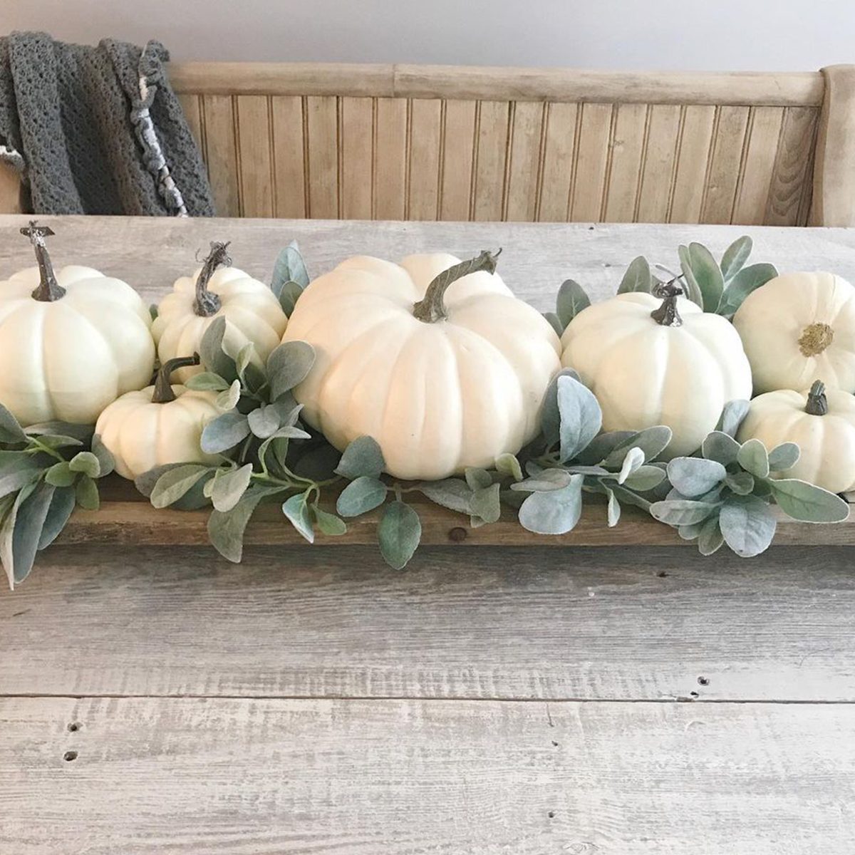20 Fall Centerpieces for the Table That You Can DIY [with Photos]
