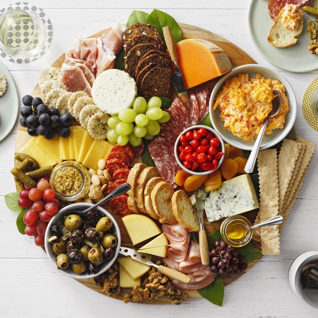 How To Make A Charcuterie Board Taste Of Home 8090