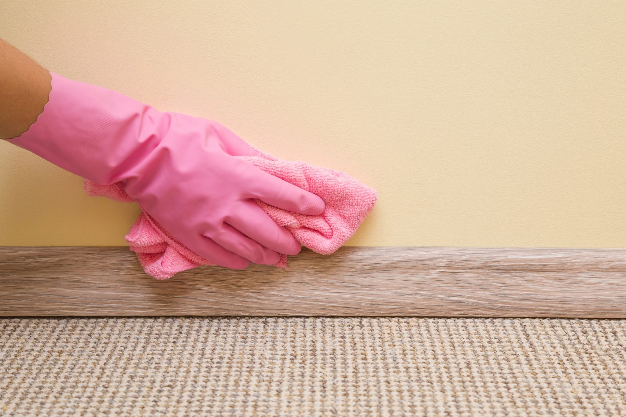 How to Clean Walls Before Painting Any Room in Your House