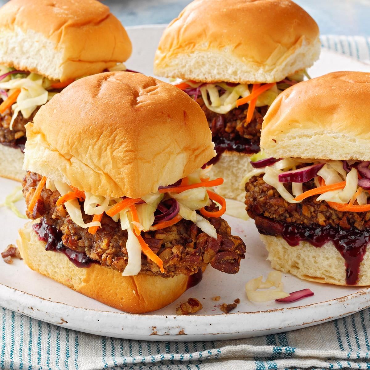 Pecan Crusted Chicken Sliders Exps Tohfm22 257615 B09 22 4b