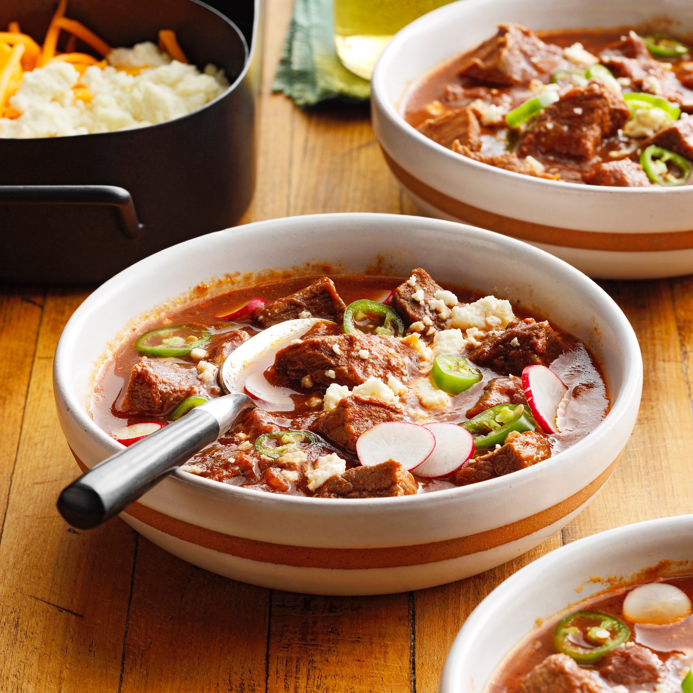 https://www.tasteofhome.com/wp-content/uploads/2022/01/chili-party-TOHFM22_19386_E09_21_5b-copy.jpg?fit=680%2C680