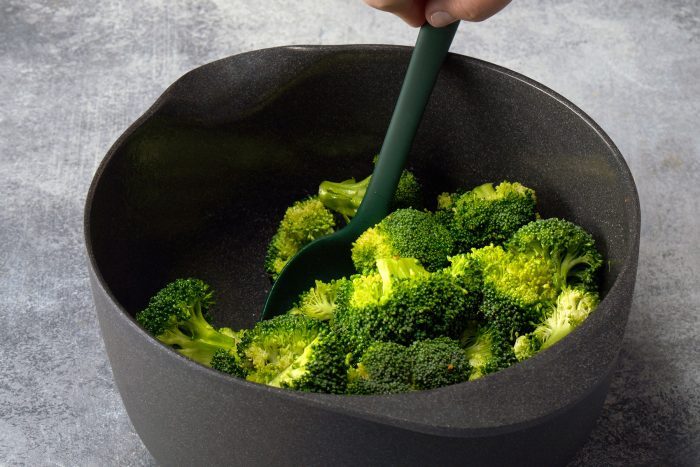 Air Fryer Broccoli - Belle of the Kitchen