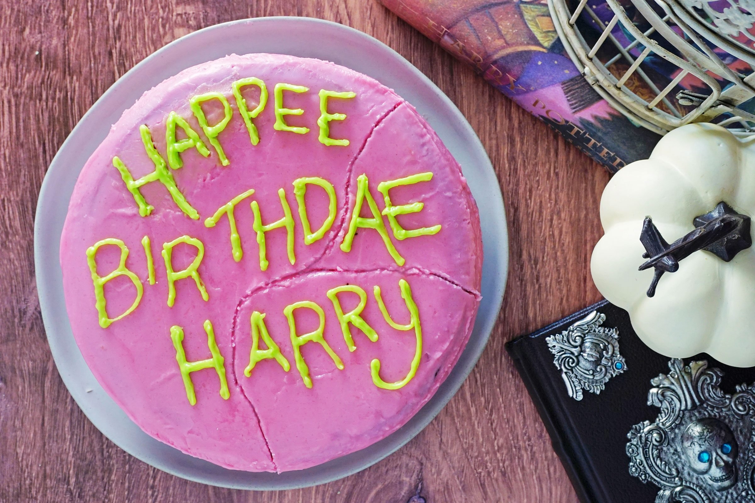 Harry Potter Birthday Cake [Recipe + Guide]