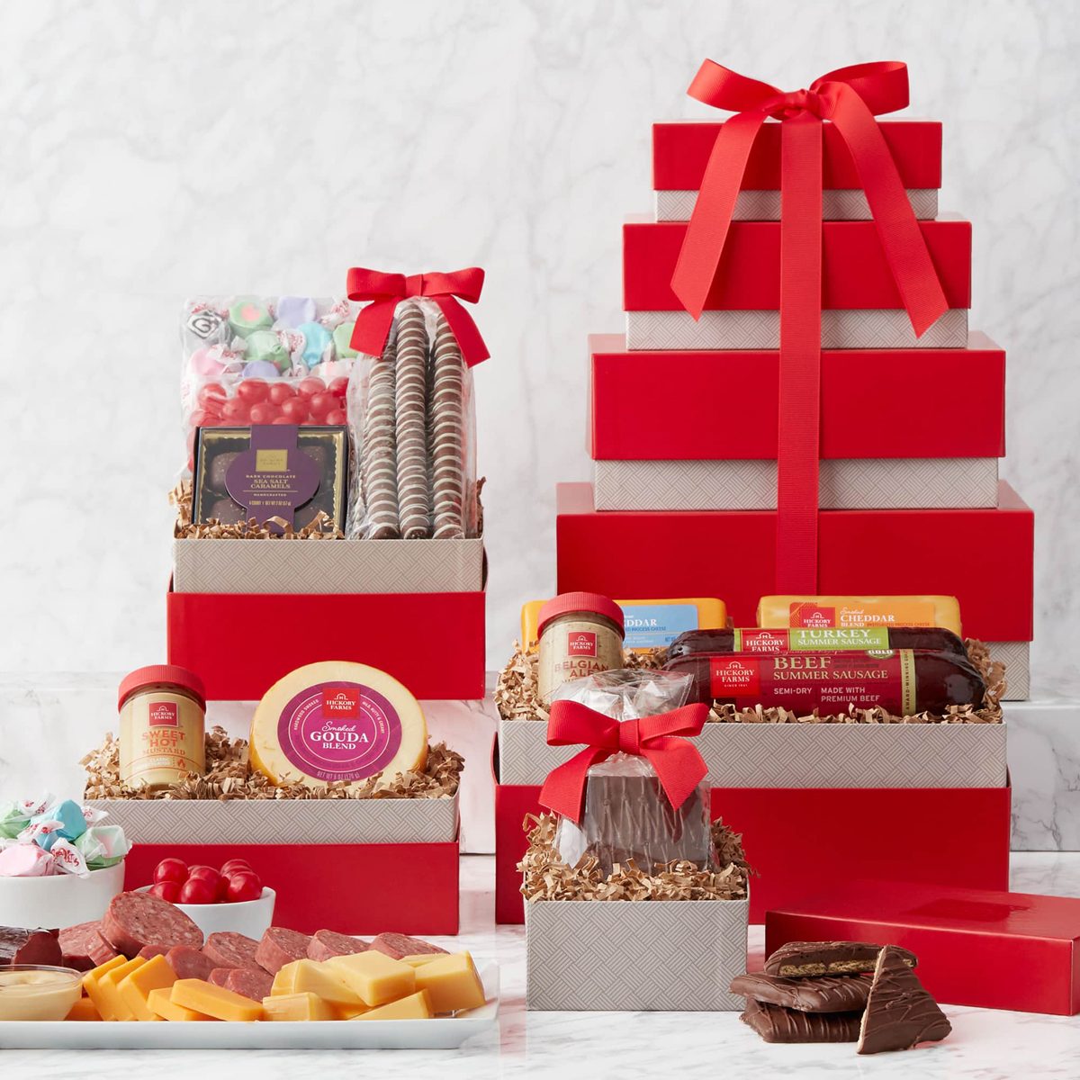 16 Best Christmas Gift Baskets Everyone Will Love [2022]