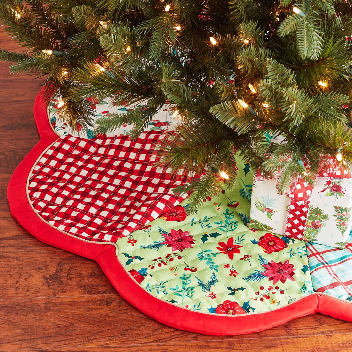 The Best Pioneer Woman Christmas Items at Walmart [2022]