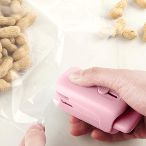 Aidours Mini Chip Bag Heat Sealer, Portable Food Sealer, Bag Resealer for Food Storage, Handheld Sealing Machine for Candy Bag, Pet Food