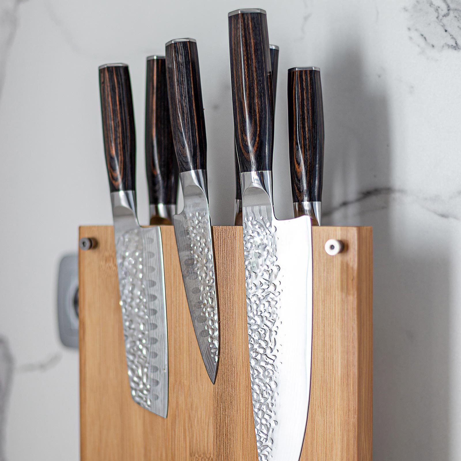 GettyImages 1391432872 DH TOH Resize Damascus Knives Best For Your Kitchen SOCIAL ?w=1600