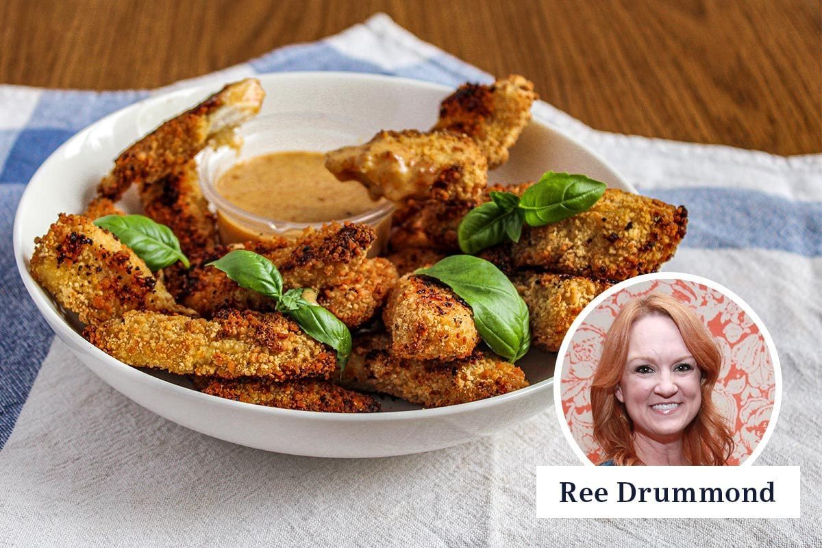 https://www.tasteofhome.com/wp-content/uploads/2022/12/Pioneer-Woman-Ree-Drummond-Everything-Bagel-Chicken-DH-TOH-149669023-1281938965-1.jpg?fit=680%2C454