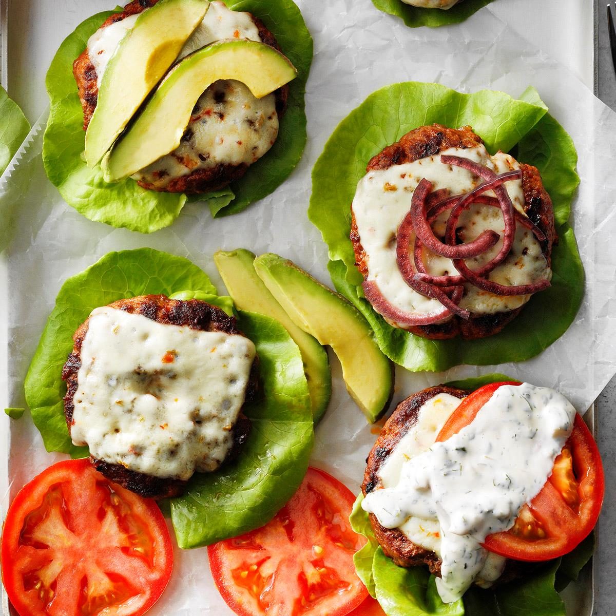 Chorizo Burgers With Green Chile Aioli  Exps Rc22 268405 P2 Md 06 07 5b 5