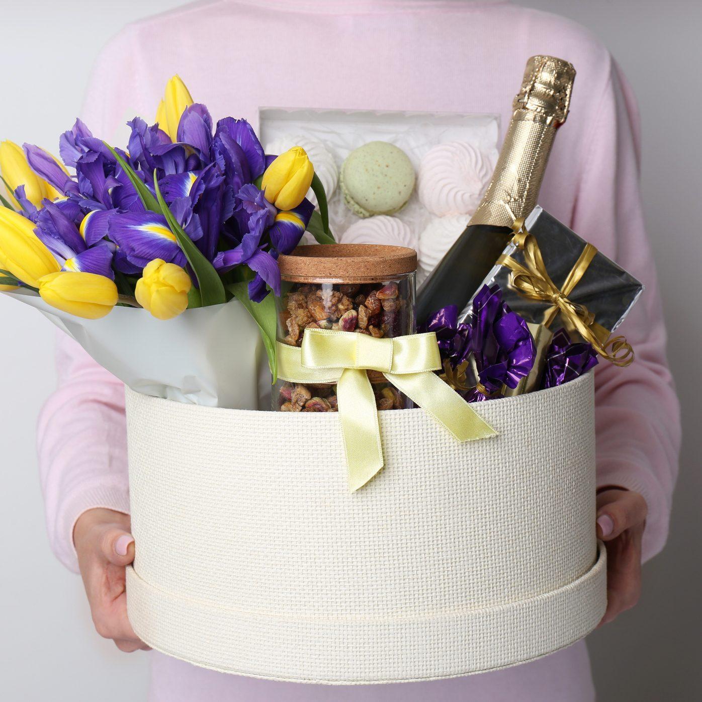 Adult gift basket  Creative easter baskets, Easter basket diy
