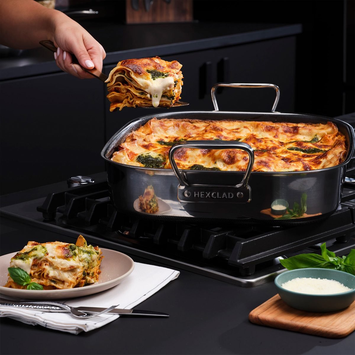 Brand new Hexclad 10 in pan with lid - Skillets & Frying Pans
