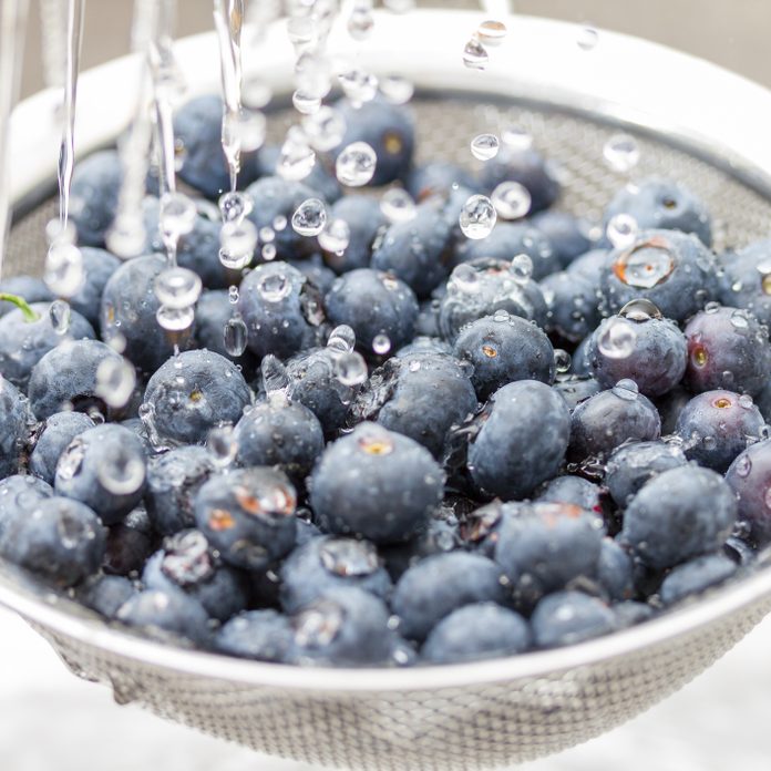 Blueberries rinsed with water