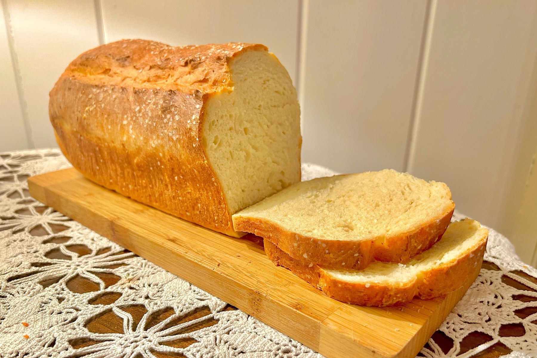 https://www.tasteofhome.com/wp-content/uploads/2023/05/Sliced-Cottage-Cheese-Bread-Jason-Wilson-Resize-Recolor-Crop-DH-TOH.jpg