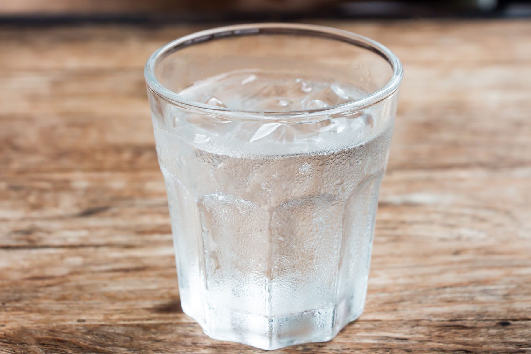 https://www.tasteofhome.com/wp-content/uploads/2023/06/Getty-590048640-Resize-Crop-DH-TOH-Why-Does-Cold-Water-Taste-Better.jpg?fit=700%2C1024