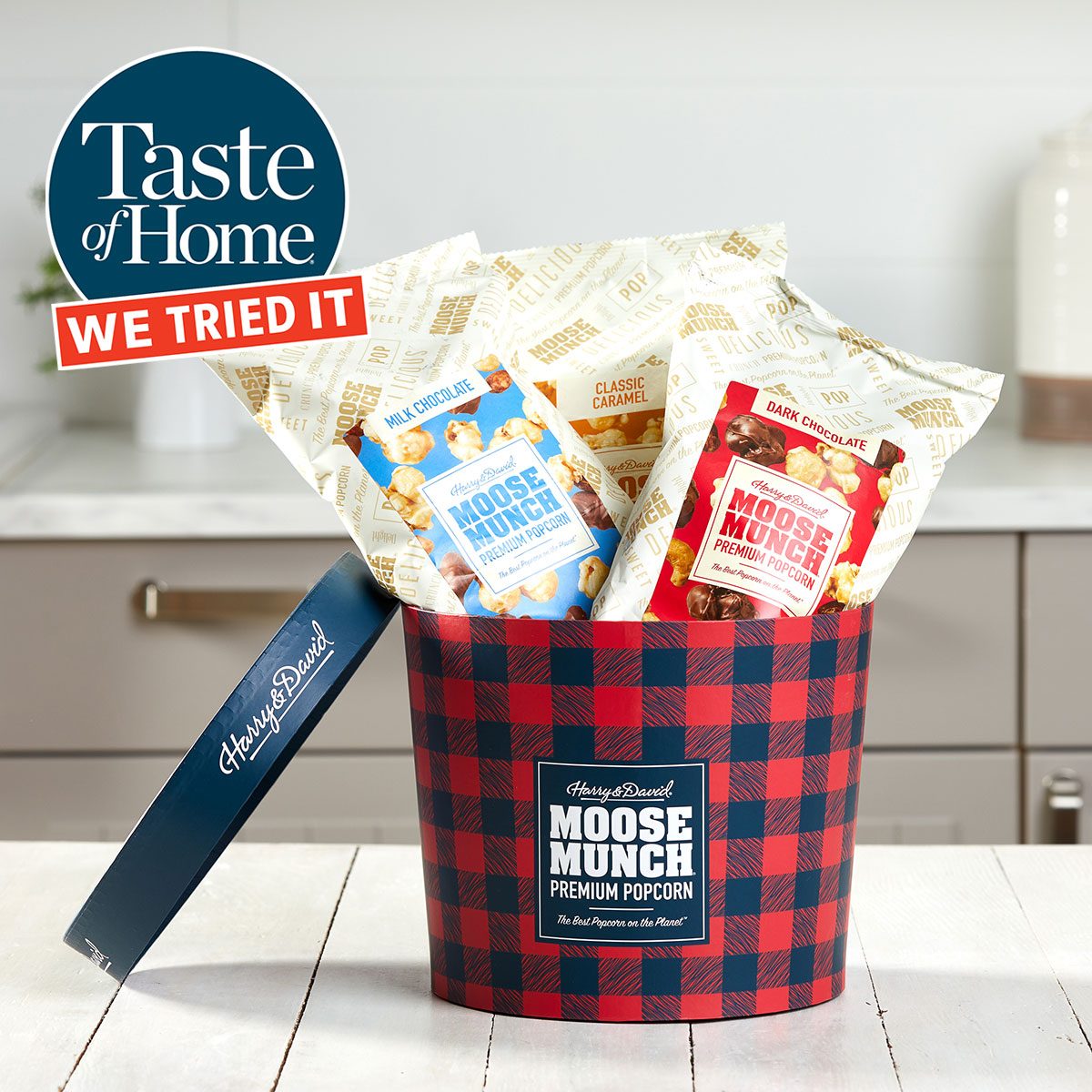 https://www.tasteofhome.com/wp-content/uploads/2023/11/Moose-Munch-Holiday-Tin_TOHA_Cookies-Baskets_KS__11_07_013.jpg?fit=700%2C700
