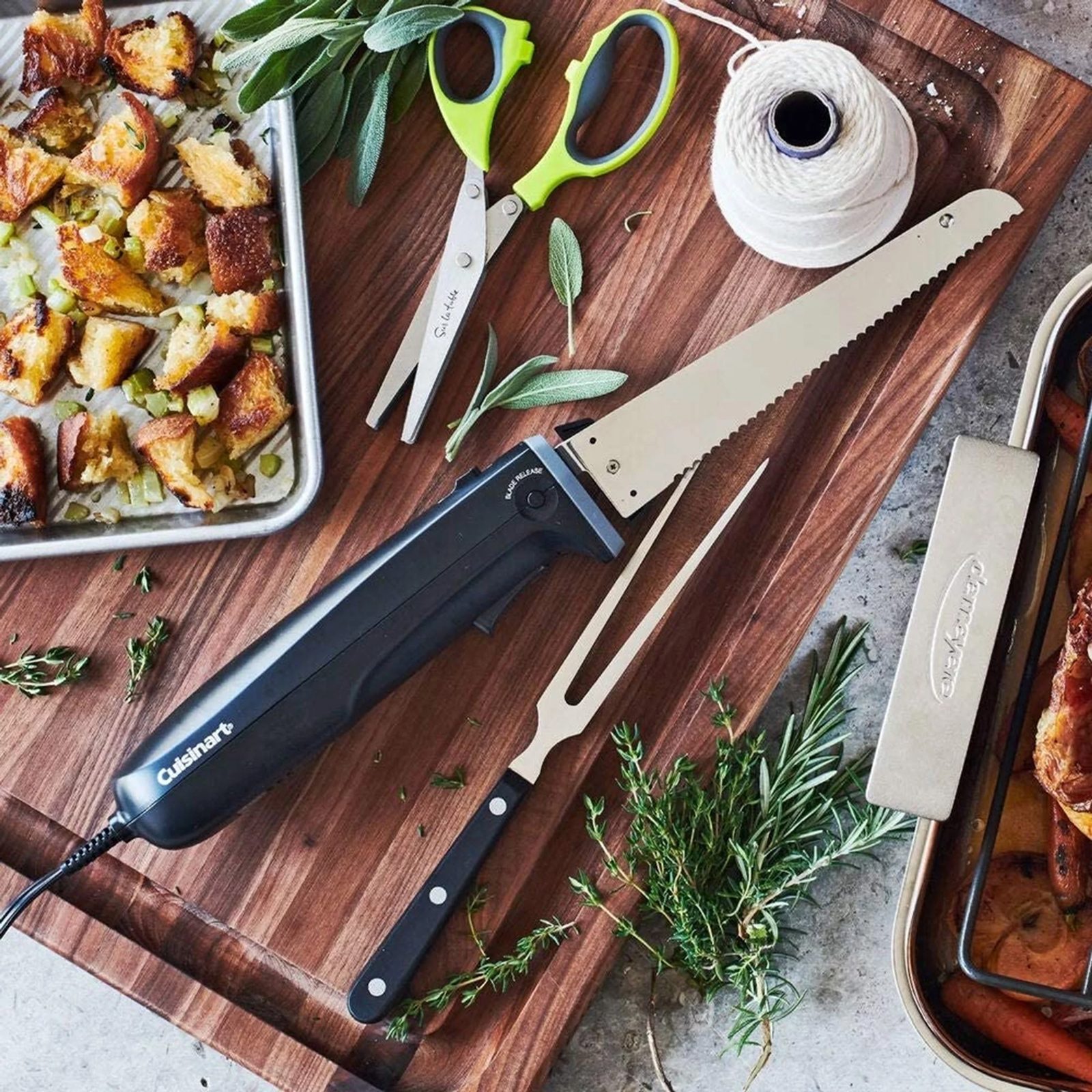 The 8 Best Electric Knives to Buy, Tested and Reviewed