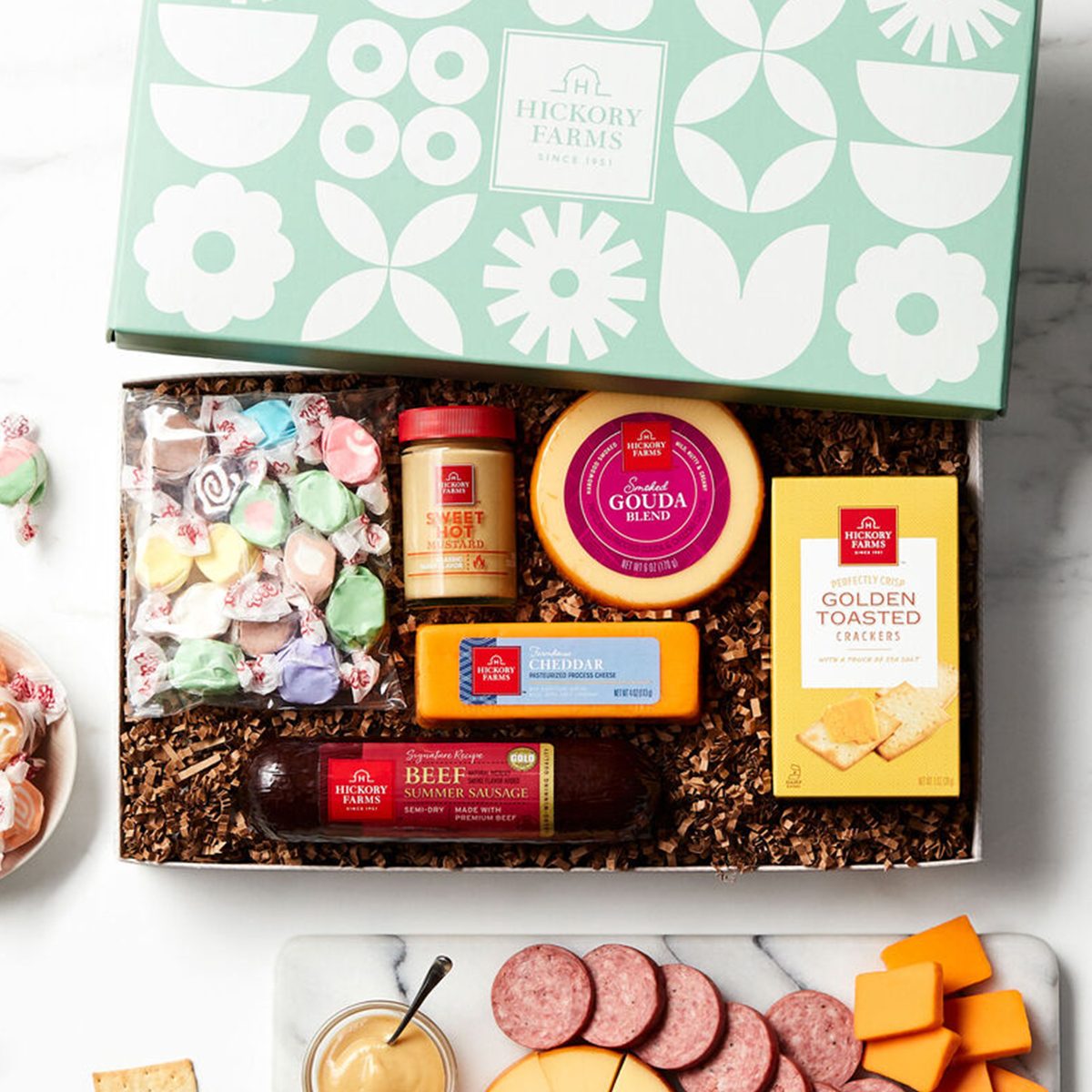 Buds & Blooms Gift Box Ecomm Via Hickoryfarms.com