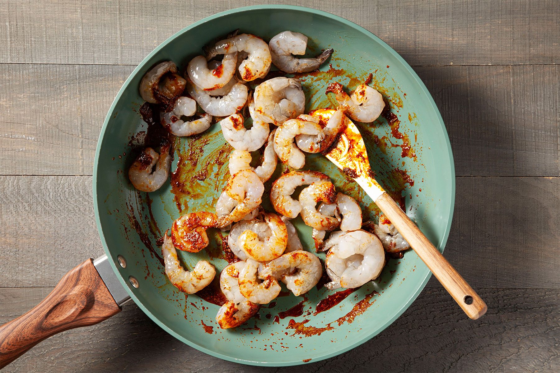 Sauting the shrimp with spices
