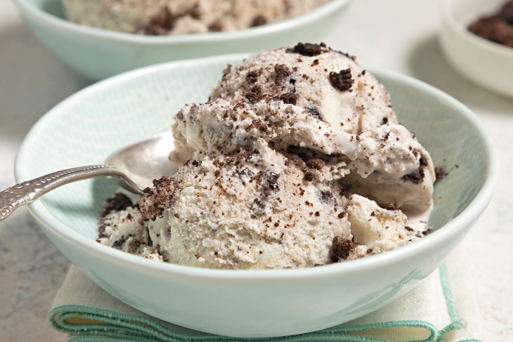 Indulgent bowl of Cookies and Cream Ice Cream garnished with cookies