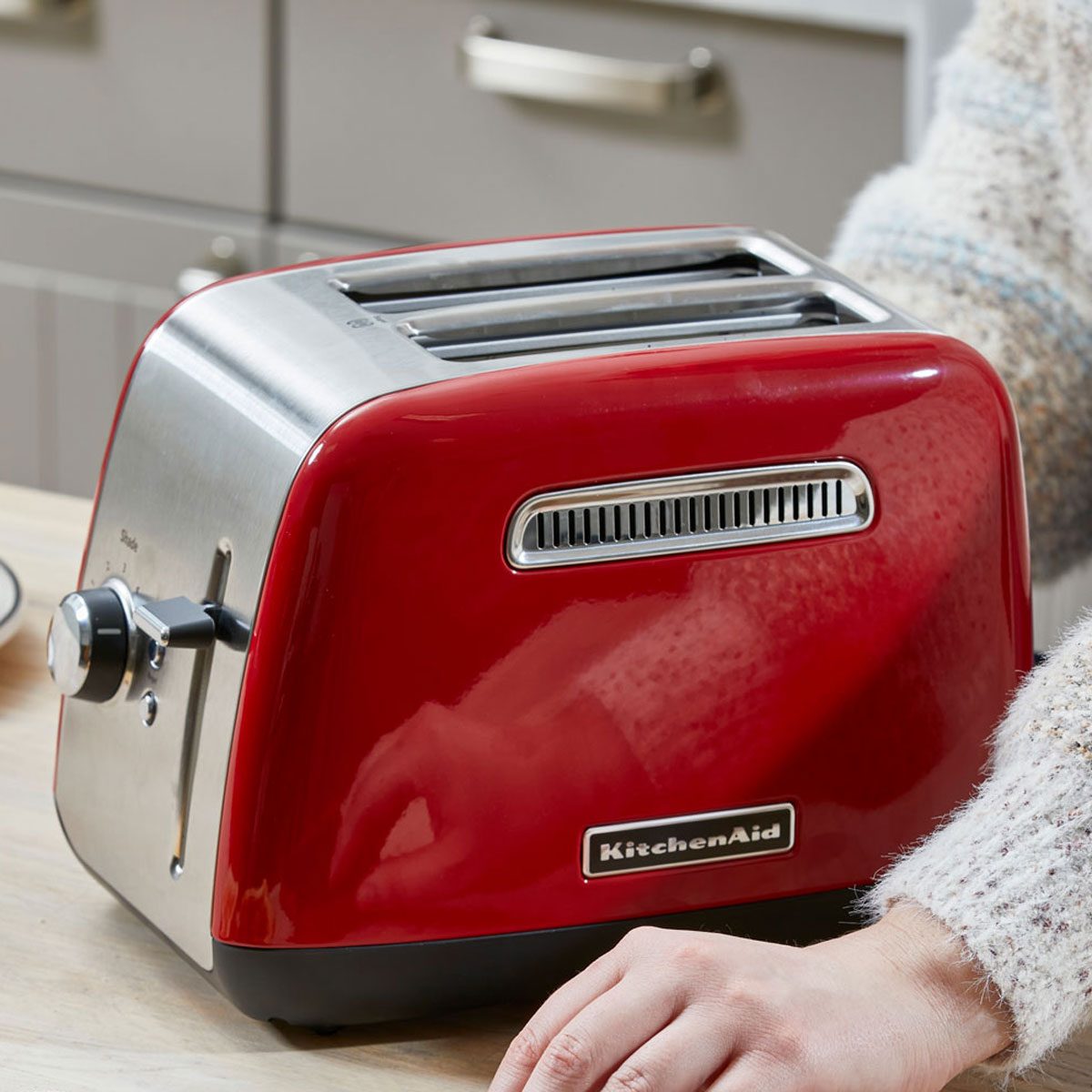 KitchenAid Toaster Review 2024 A Throwback Option That Delivers