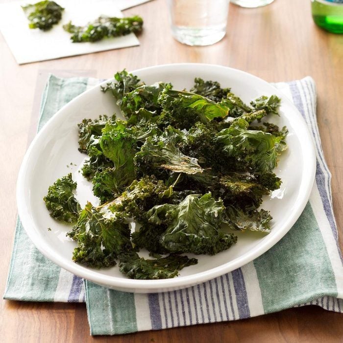 Old Bay Crispy Kale Chips Exps Ghtaj17 202562 C06 06 4b 5