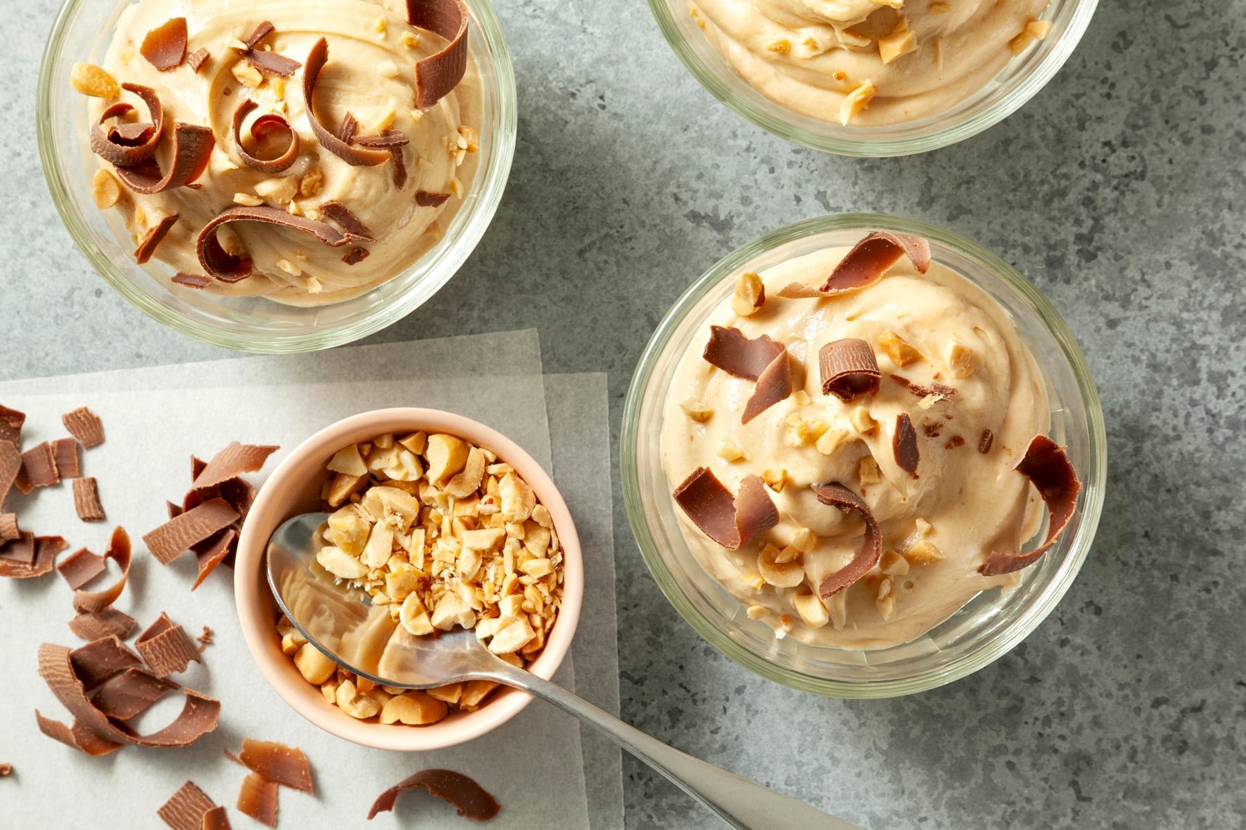 Garnish with the peanuts and chocolate shavings