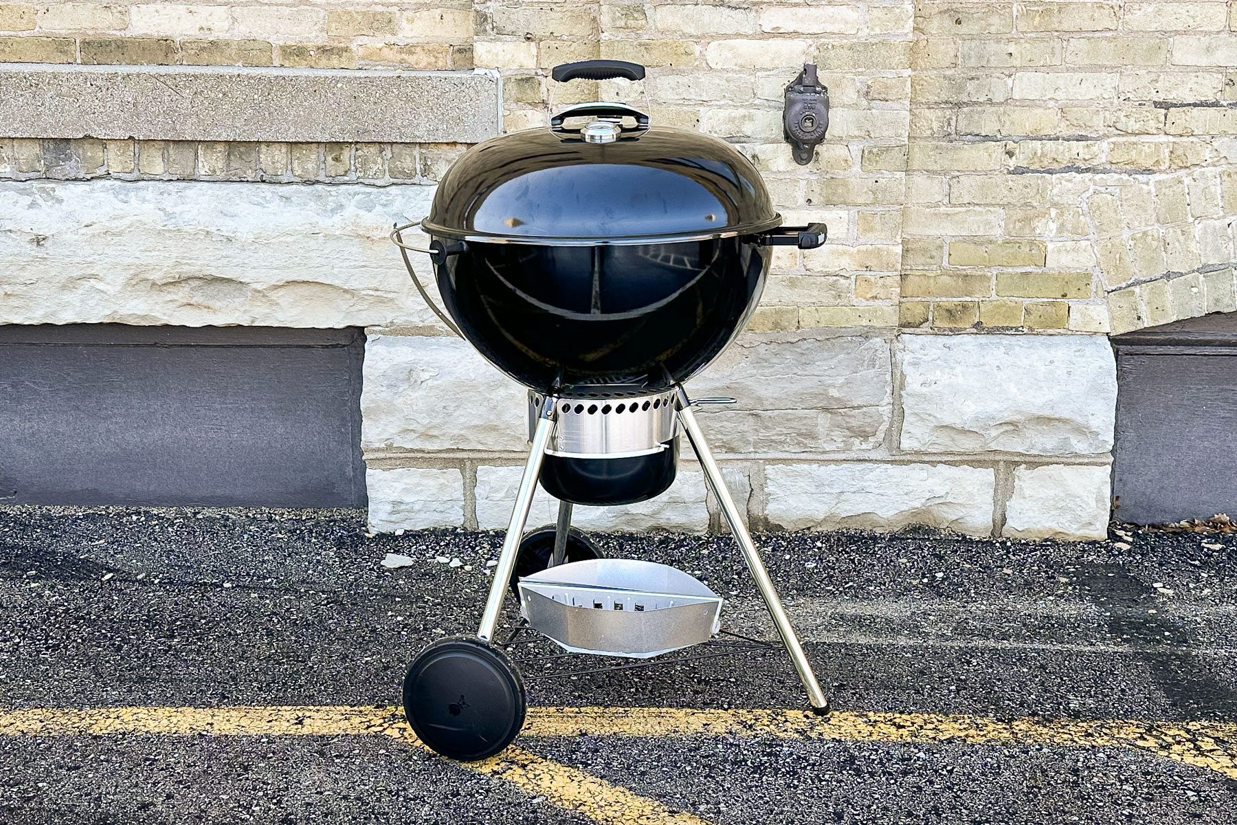 Weber Master Touch Charcoal Grill