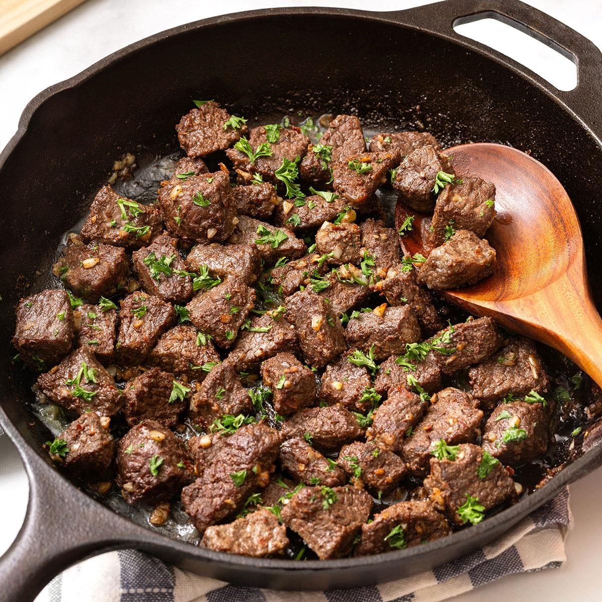 Garlic Butter Steak Bites Exps Tohd24 277239 Abbeylittlejohn 6