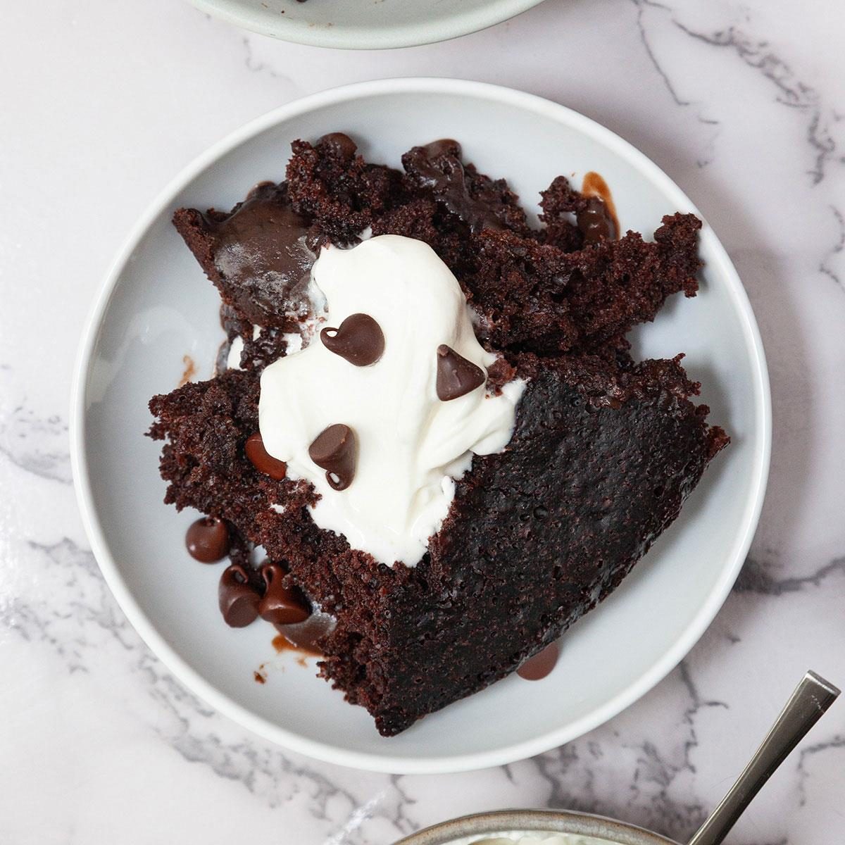 Slow Cooker Chocolate Lava Cake Exps Tohd24 133470 Sarahtramonte 5