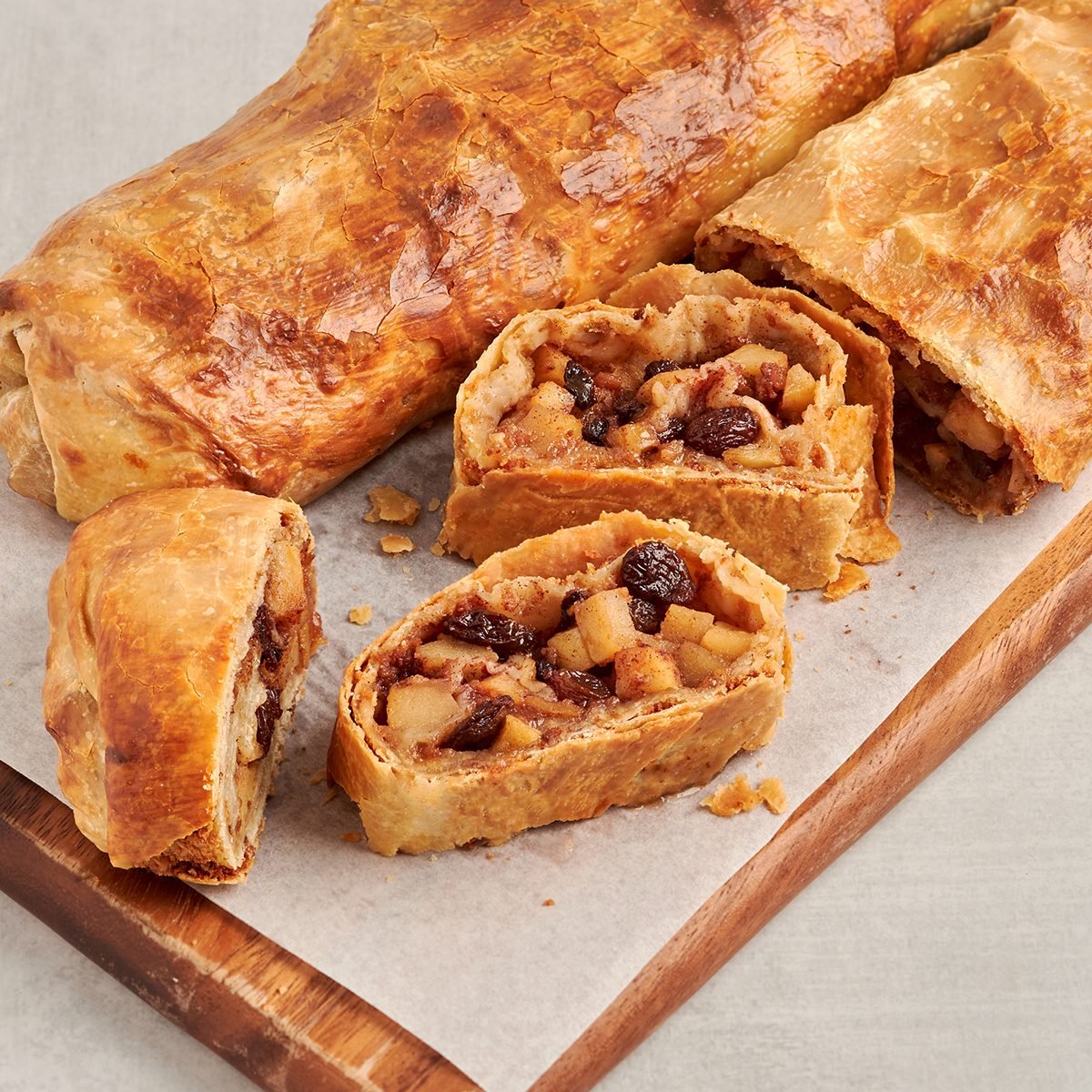 The ideal fall recipe has arrived: the apple strudel by Taste of Home.