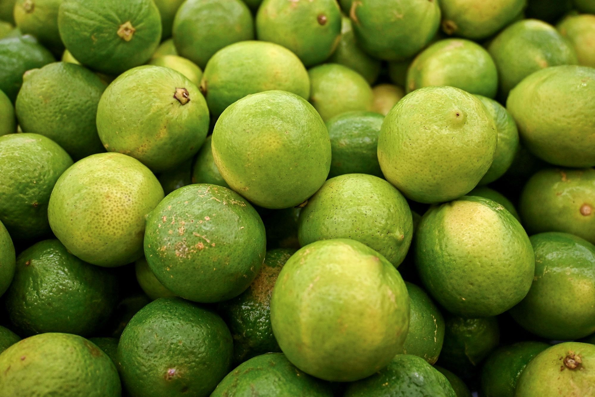 How to Tell If a Lime Is Ripe - 3 Simple Ways to Know