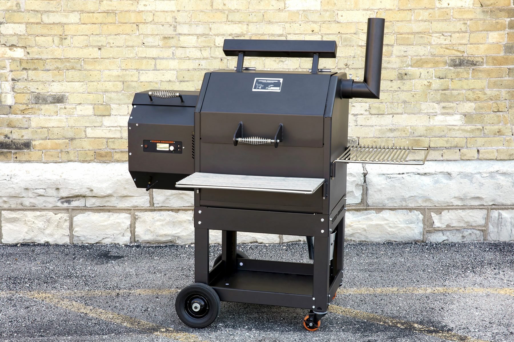 Yoder Pellet Grill Review: A Compact (Yet Powerful) Smoker