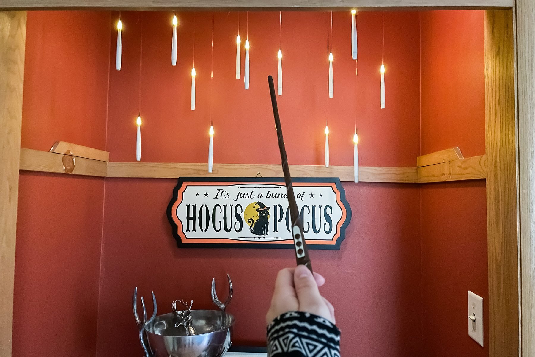 Perfect for Halloween! These Harry Potter Floating Candles Turn Your House into Hogwarts